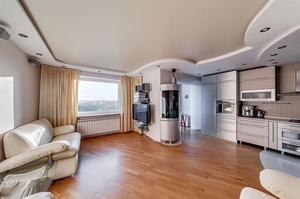 4-х комнатная 2-х уровневая квартира c гаражом,  Запорожье. #1675019