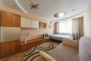 посуточно и почасово квартира рядом с метро Мимнская пр Г Сталинграда  #369331