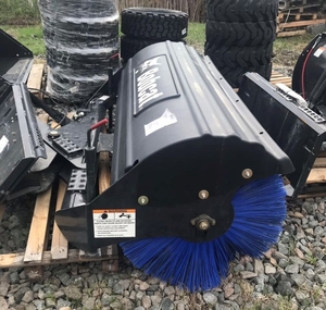 Продам щетку на минипогрузчик Bobcat #1676101