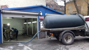 Ручная чистка сливных ям  • Ручная чистка выгребных ям  • Чистка туалетов #1683165