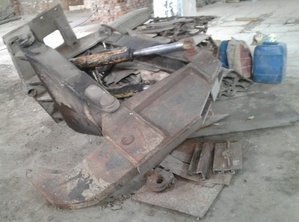 Продаем однозубое рыхлительное оборудование для бульдозера ЧТЗ Т-130,  1989 г.в. #1683761
