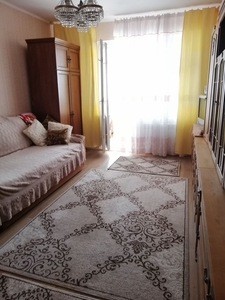 Сдам свою 2комн. кв. на Ревуцкого 7а,  м. Харьковская,  11500,  торг #1687923