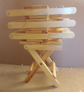 Расклодная табуретка с натурального дерева. #1686593