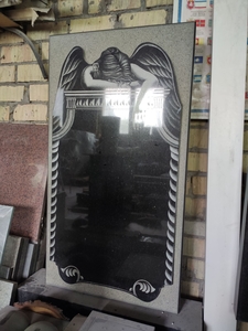 Готовый гранитный памятник в наличии #1686910