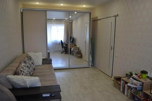 Продам 1-но ком. квартиру,  м. Дворец Спорта. Ремонт #1689016