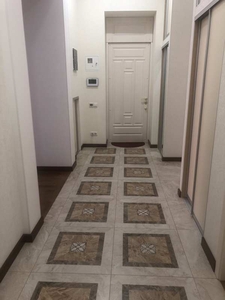 Продам 5-комнатную квартиру в центре #1690139