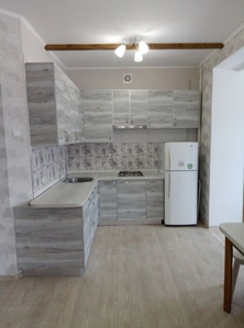 Срочно сдам 2 х комнатную квартиру с евроремонтом  м Защитников Украины . #1695856