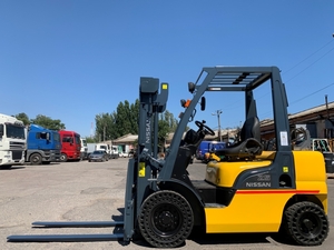 Вилочный автопогрузчик Nissan газ-бензин #1697971