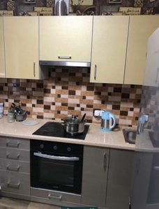 Срочно сдам в долгосрочную аренду 2 х комнатную  квартиру с ремонтом  м Холодная #1704010