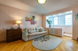 Продам 2-х комнатную квартиру возле метро Дворец Украины #1711909