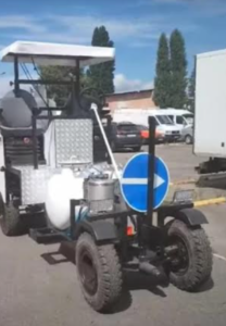 Машина розмічальна для нанесення холодного пластику та фарби - Road marking S.A #1714830