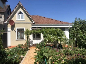 Продам дом в Одессе,  на участке 3, 7 сотки,  район Аркадия #1714974