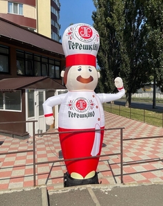 Привлекайте посетителей в магазин с надувными зазывалами #1717056