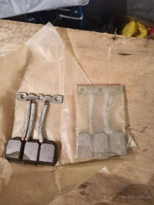 Продам щетки МГС7,  номер 555.182,  для генератора ВГ-7500 #1719103