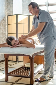 Масаж. Професійний масаж. Масажист #1718448