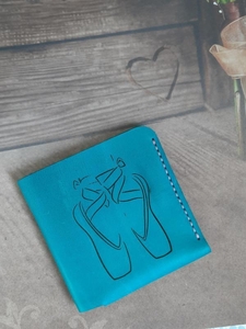 Женский кошелек в деревянной подарочной упаковке #1721330