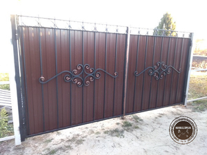 Ворота распашные кованые с профнастилом  и калиткой  #1721685