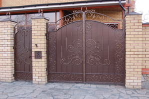 Ворота та хвіртки із профлиста,  штакетника,  ковані,  жалюзі  #1727983