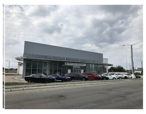 Автосалон в Луганскe ул. 26 Бакинских Комиссаров 117а #1731879