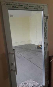 Сдам нежилую комнату под магазин,  офис в помещении #1734375