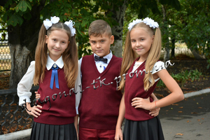 Дитячі в'язані жилети #1735067