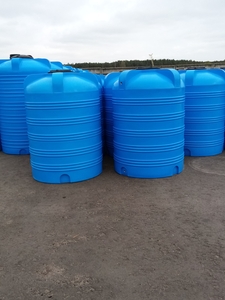 Емкость вертикальная пластиковая на 1500 литров #1736144