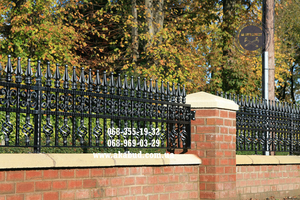 Ворота розпашні та ворота відкатні,  навіси,  балкони,  паркани,  козирки  Виготовим #1739682