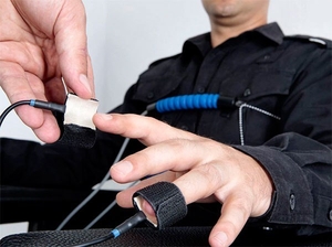 Сотрудник вредит предприятию и лжет - проверим на полиграфе #1743493