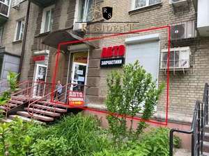 Продажа комерційного приміщення на вул Робоча 170. Червона лінія з окремим входo #1747042