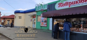 Приміщення на червоній лінії з Орендарями  Знаходиться на вул,  Благоєва  #1747212