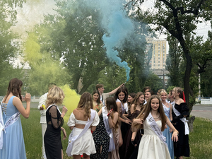 Ведучий на випускний,  жива музика,  тамада,  ді джей #75558