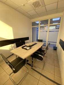 Продаж приміщення в центрі міста. На сьогодні офіс ІТ компанії #1747249