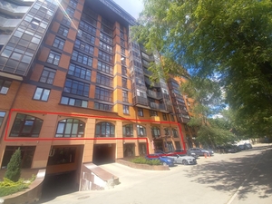 ❗️Лікарня на вул Бригадній,  з орендарями❗️ #1747047