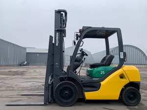 Вилковий автонавантажувач Komatsu з бічним зміщенням. Модель: FG25C-15.  #1747153