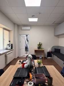 Офіс в центрі міста 220 м2,  Вже вільний.  #1747020