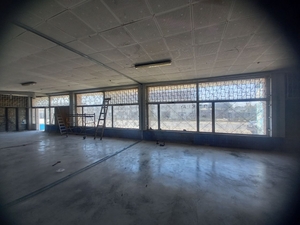 Приміщення на червоній лінії біля АТБ (Сухомлиньського)  #1747056