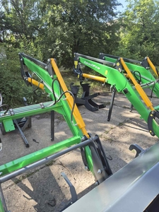 Швидкоз'ємний фронтальний навантажувач LoadPro #1751266