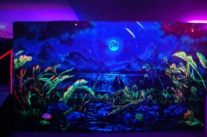 Ультрафиолетовые краски для разных типов поверхности #988069